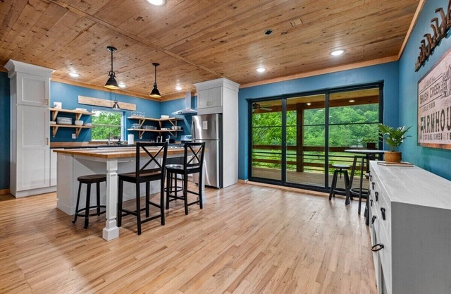 Brush Creek Cottage - On 112 Acres of Open Land - Sleeps 6!