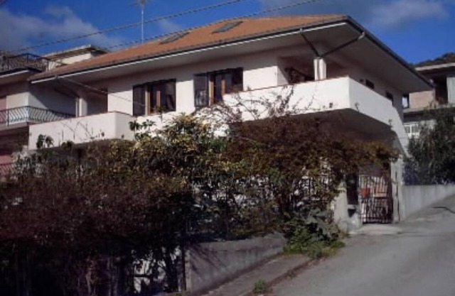 Appartement à 100 mètres de la mer sur la côte ionienne