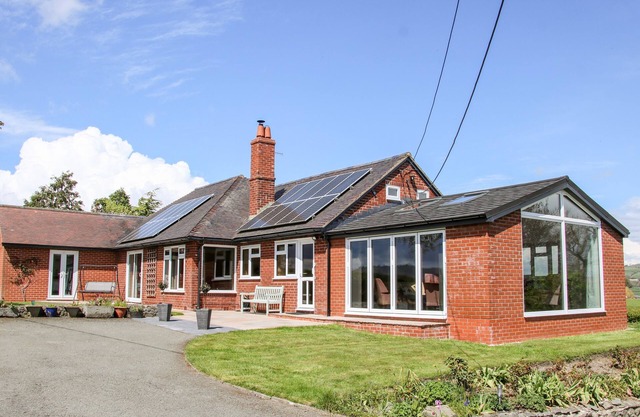 Bryn Caer, CHIRBURY