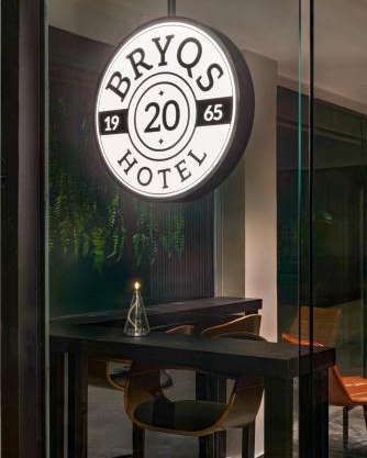 BRYQS Hotel