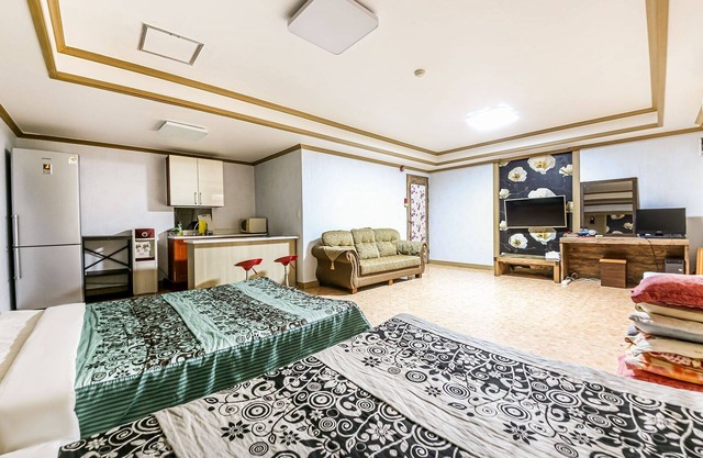 Buan Gyeokpo Chaeseok Resotel Oakville