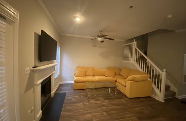 BUCKHEAD 3BR TOWNHOUSE