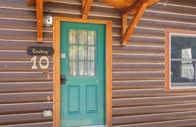 Bucking Moose Cowboy Cabin (#10)