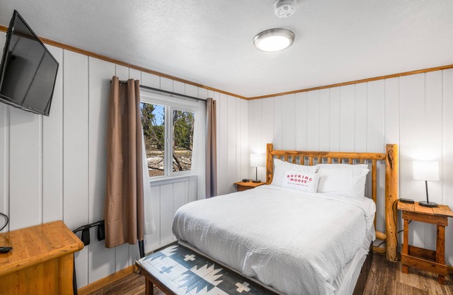 Bucking Moose Squirrel Suite (#9)