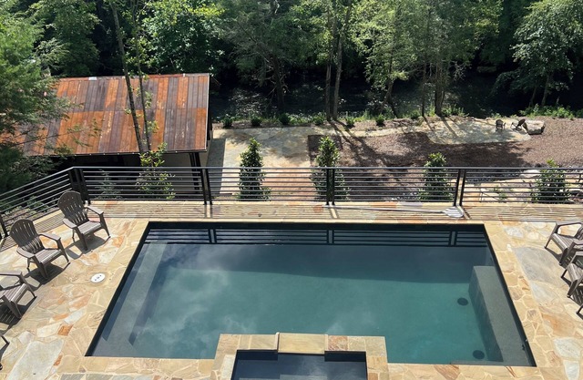 BUDDHA BLUE RIDGE RIVER Luxury unique cabin riverfront Pool and spa