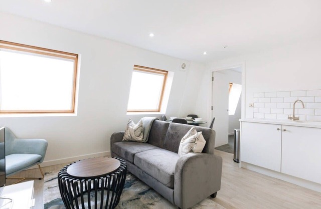 Budget 1 Bed Top Floor Apartment in Ipswich