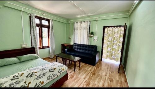 Budget Bed& Breakfast Room 9 RJ Shant Apartment