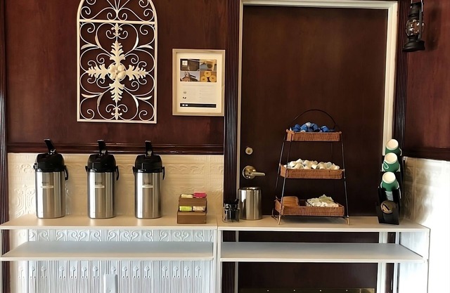 Budget-Friendly Stay in GuestHouse Kelso Longview! 3 Great Units, Free Parking