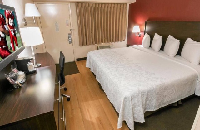 Budget Pet-friendly Hotel in Statesville! FREE Onsite Parking, Pets Are Welcome!