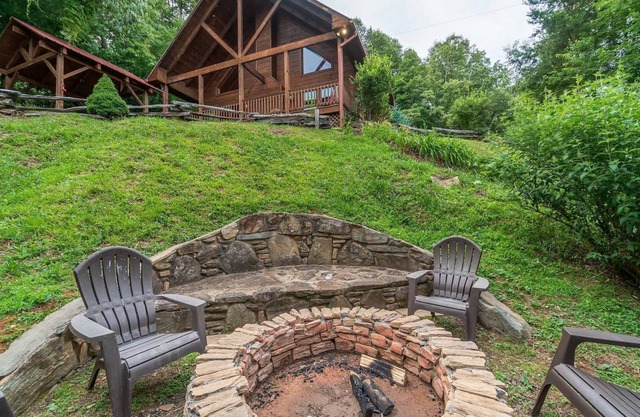 Buffalo Hollow-Watershed Cabins-Rustic Cabin