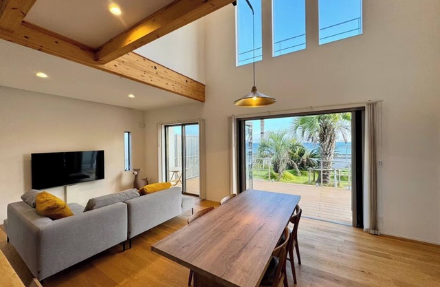 Building A Entire building by the sea for rent / Minamiboso Chiba