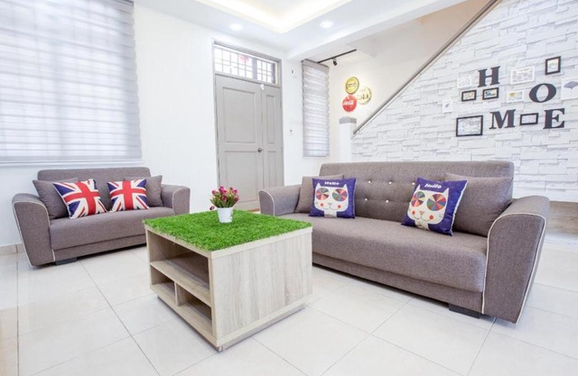 Bukit Indah 8-16 Pax 5Min to Aeon Mall