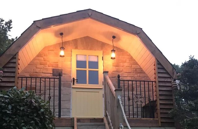 Bumble Bee Cottage