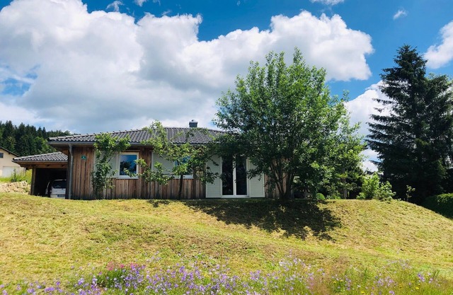 Bungalow pour max 6 personnes à proximité des remontées mécaniques ski de fond, également poêle à bois