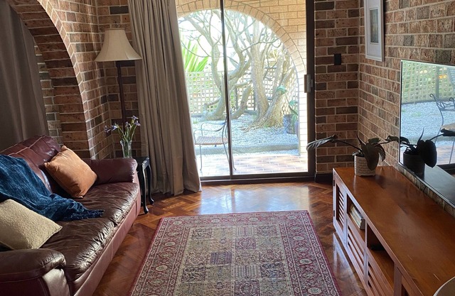 Private garden apartment close to beaches and national park