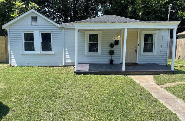 Bungalow by the Airport