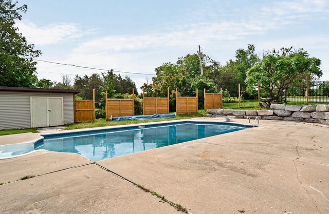 Bungalow Citron - Waterfront with Pool!