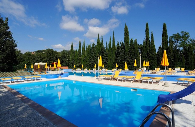 Bungalow dans résidence de vacances avec piscine