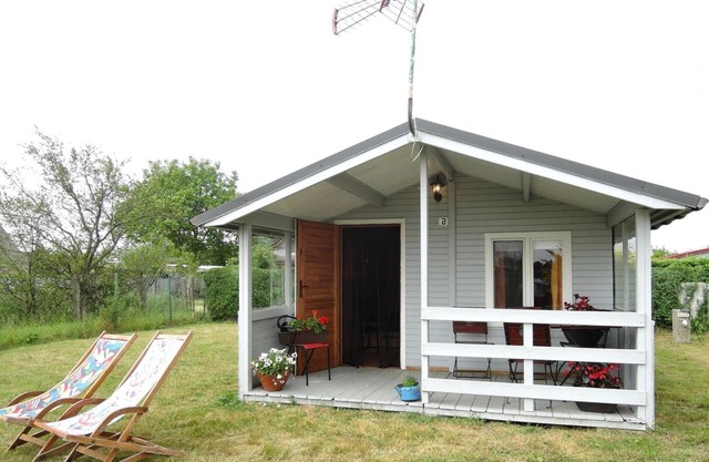 Joli bungalow à Wrzosowo avec jardin