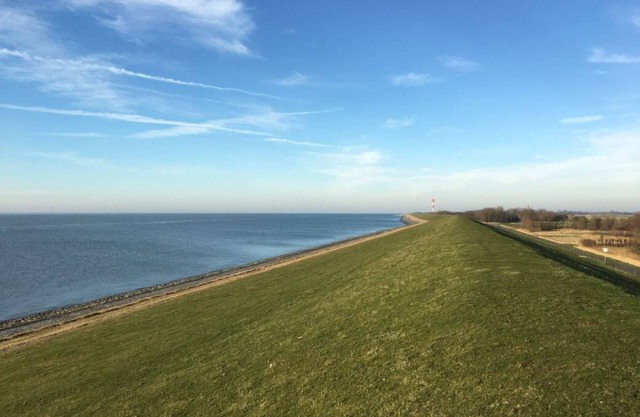 Bungalow Namenlos directly on the North Sea