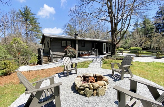 Bungalow on Crowe | 2 Bed, 3 Bath