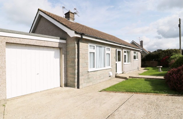 Bungalow, FISHGUARD