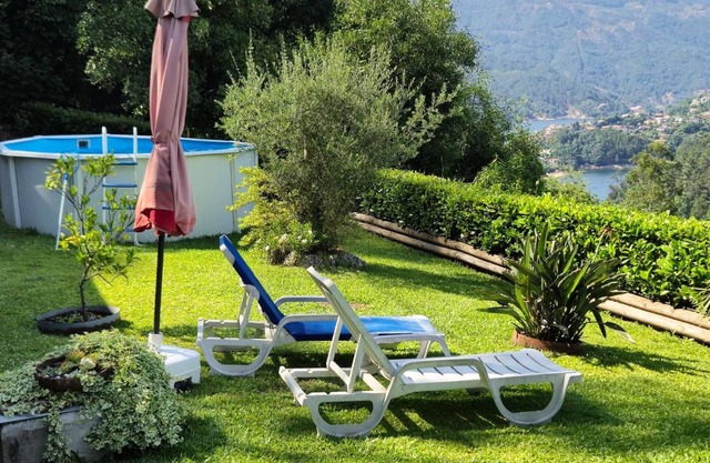 Bungalow 'Quintinha Da Aldida' with Mountain View, Wi-Fi and Air Conditioning