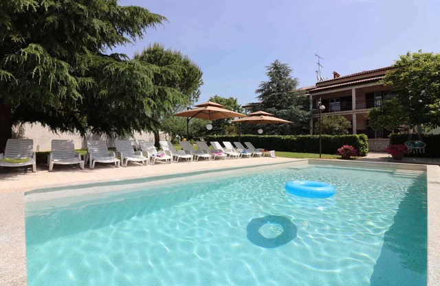 Bungalow avec piscine et air conditionné