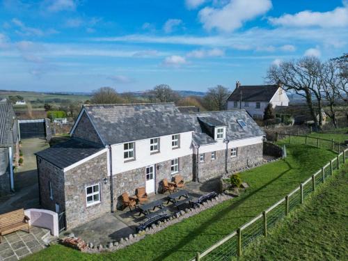Bunk House - 4 Bedroom - Llangenith
