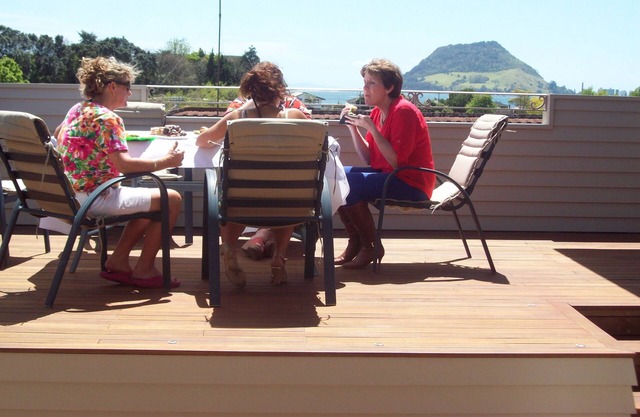 Bureta Beauty / Prime Spot / Modern / Une superbe vue sur l'eau et le mont Maunganui