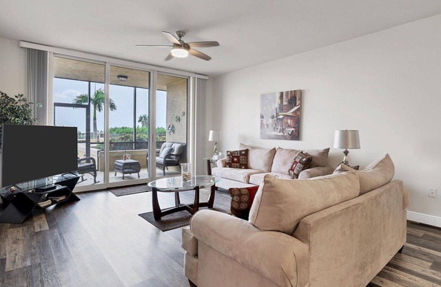 Burnt Store Grand Isle Towers 3 bedroom Condo