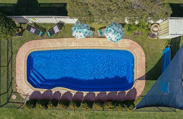 Burra Bliss - Solar Inground Pool and close to Beach