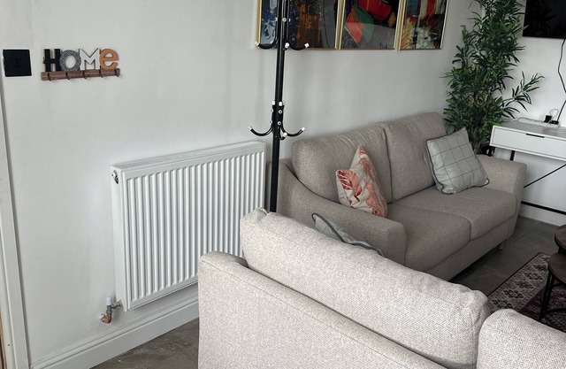 Burton Urban Apartment is offering City view in heart of burton town centre