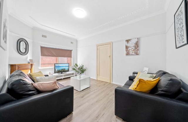 Burwood Newly Renovated 2 Bedroom Apartment