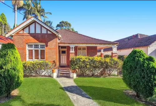 Burwood Quiet Central Stay