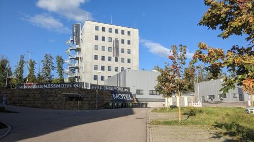 BUSINESS-MOTEL, 24h self checkin, free parking, eCharging