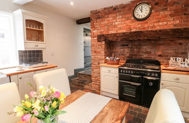Buttercross Cottage, ABBOTS BROMLEY