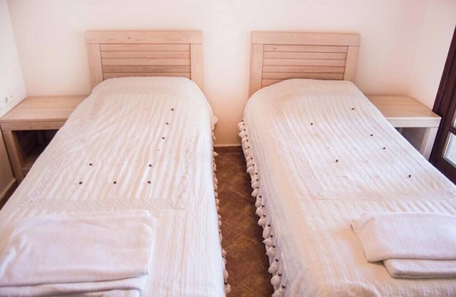 BV-460 4 Bedroom Holiday Villa with Private Swimming Pool for Rent