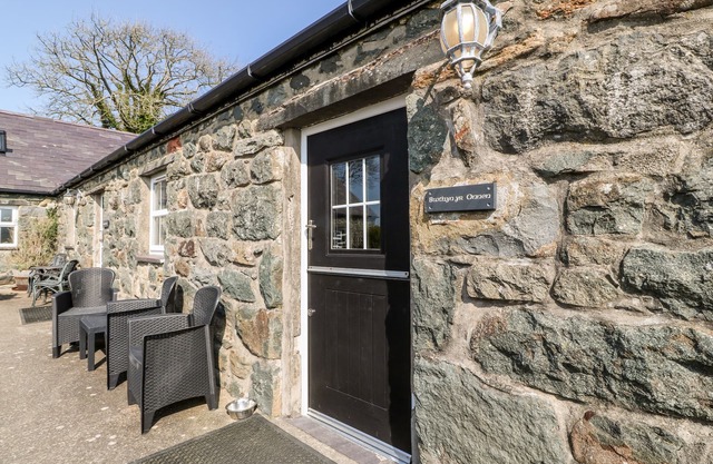 Bwthyn et Onnen (Cottage des cendres), PWLLHELI