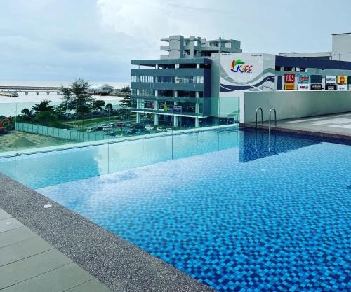 By The Beach Homestay Kuala Terengganu with Swimming Pool, KTCC Mall, Mayang Mall, Drawbridge, Pasar Payang