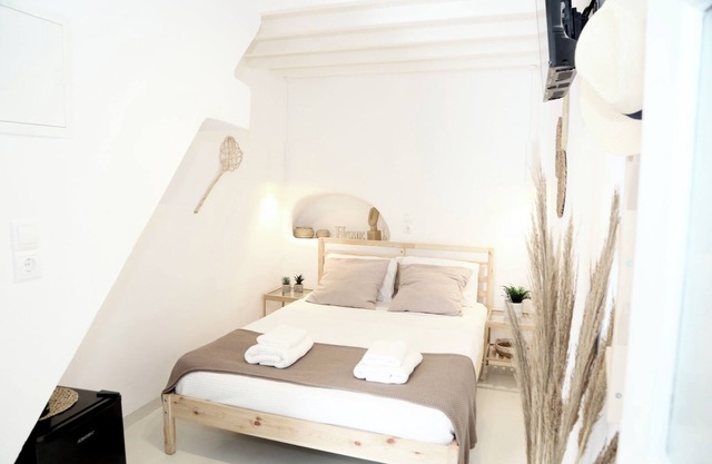 By whitelist Mykonos
