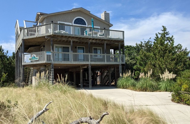 «Byrd Sanctuary» Oceanside Home, Ocean and Sound Views