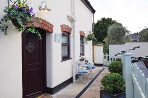Byre Cottage, Lympstone - near Exmouth and Exeter