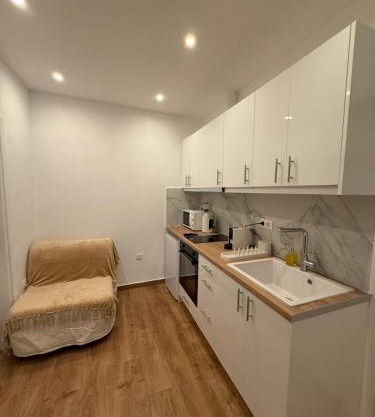 Byron cozy brand new apartment