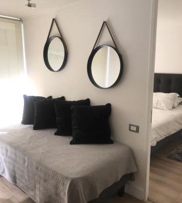 Cómodo ,impecable , 4 Mts Clinica las Condes