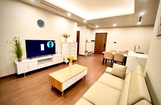 Căn hộ cao tầng nhìn cả thành phố Hà Nội