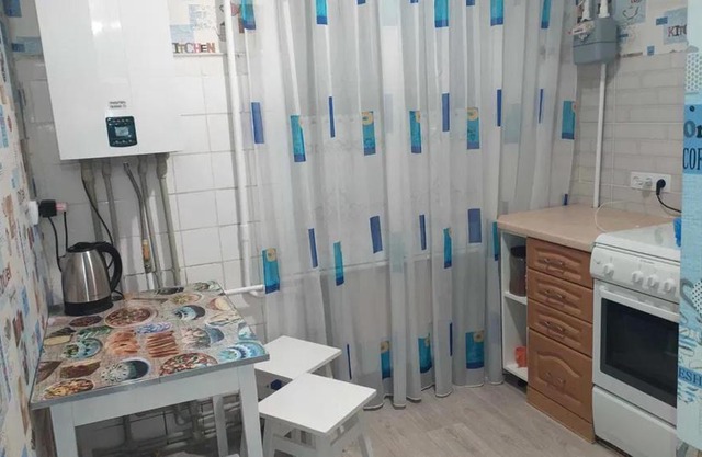 Cдам 2 комн. квартиру в Бердянске Набережная