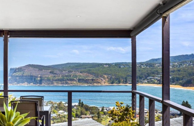 C'EST LA VIEW | Amazing views, fireplace | Accom Holidays