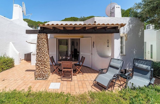 C22 Quinta do paraiso Superbly Appointed and Furnished Bungalow