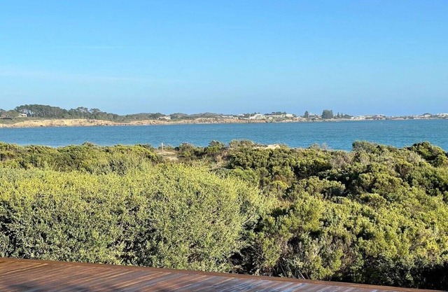 C4 Miles - Wood Fire - Sea Views - RC/AC